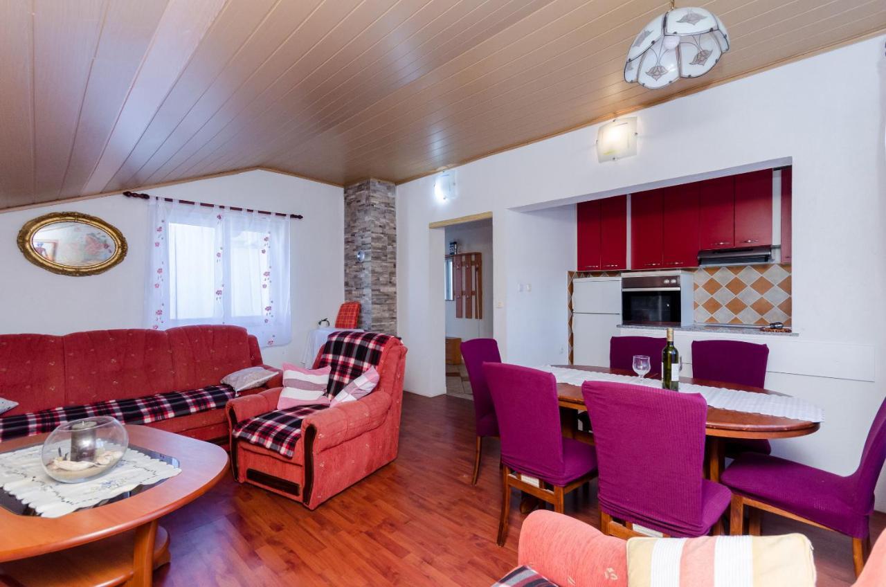Albina Apartment Lopar