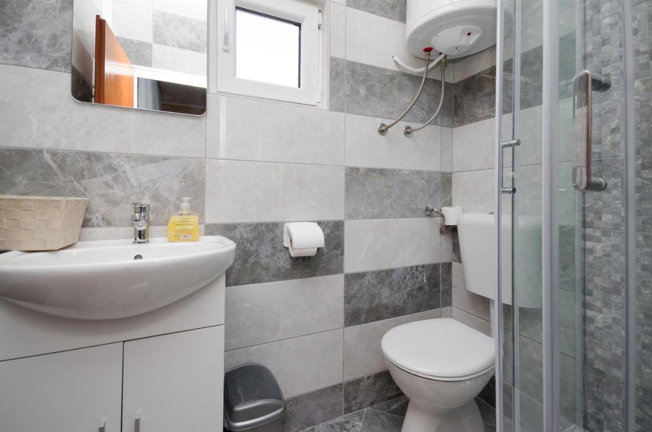 Albina Apartma Lopar