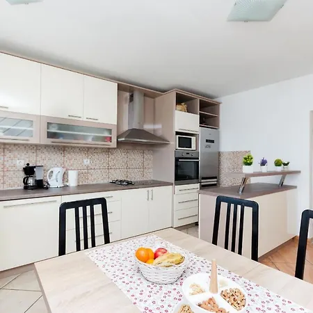Apartments Albina Lopar Exterior photo