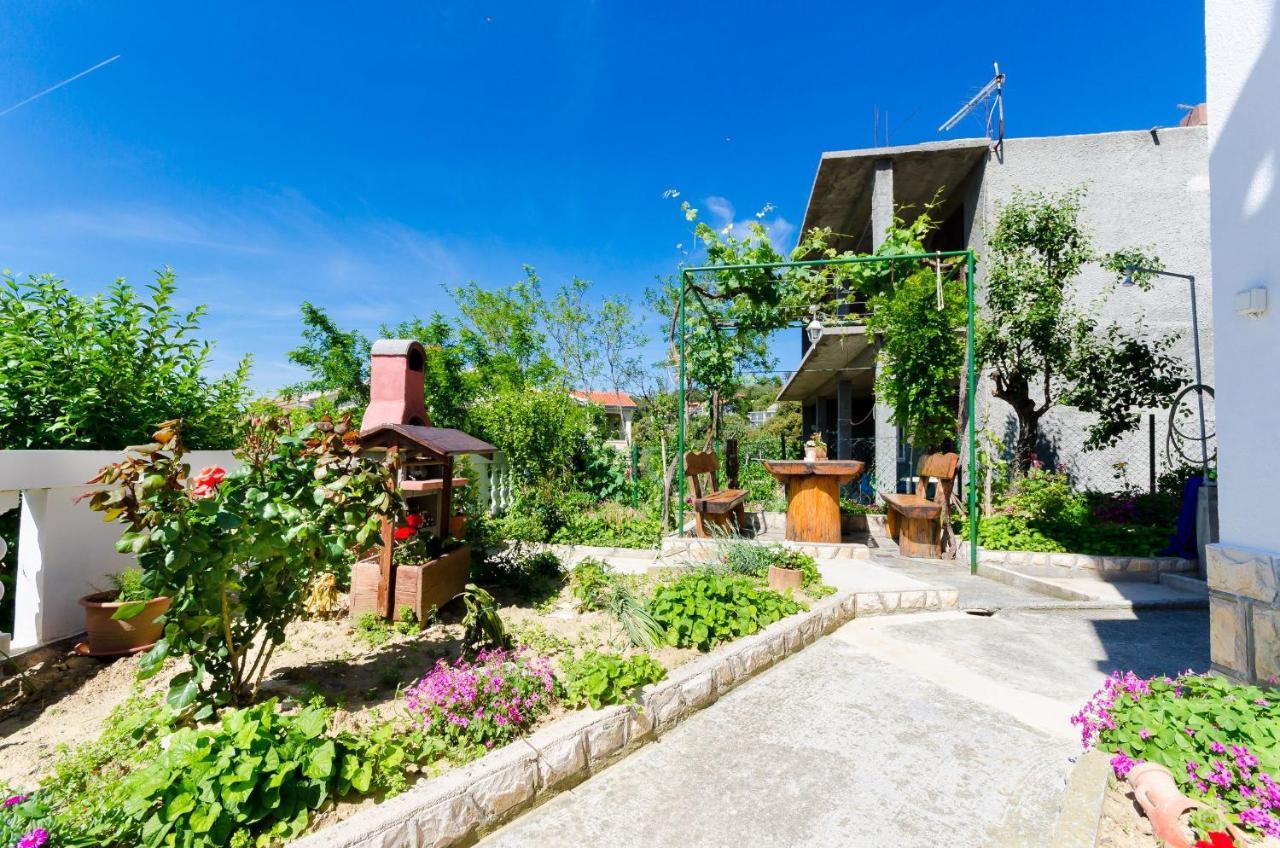 Apartment Albina Lopar
