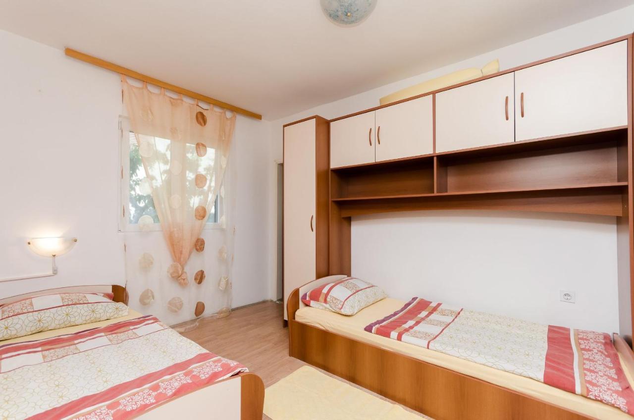 Albina Appartement *
