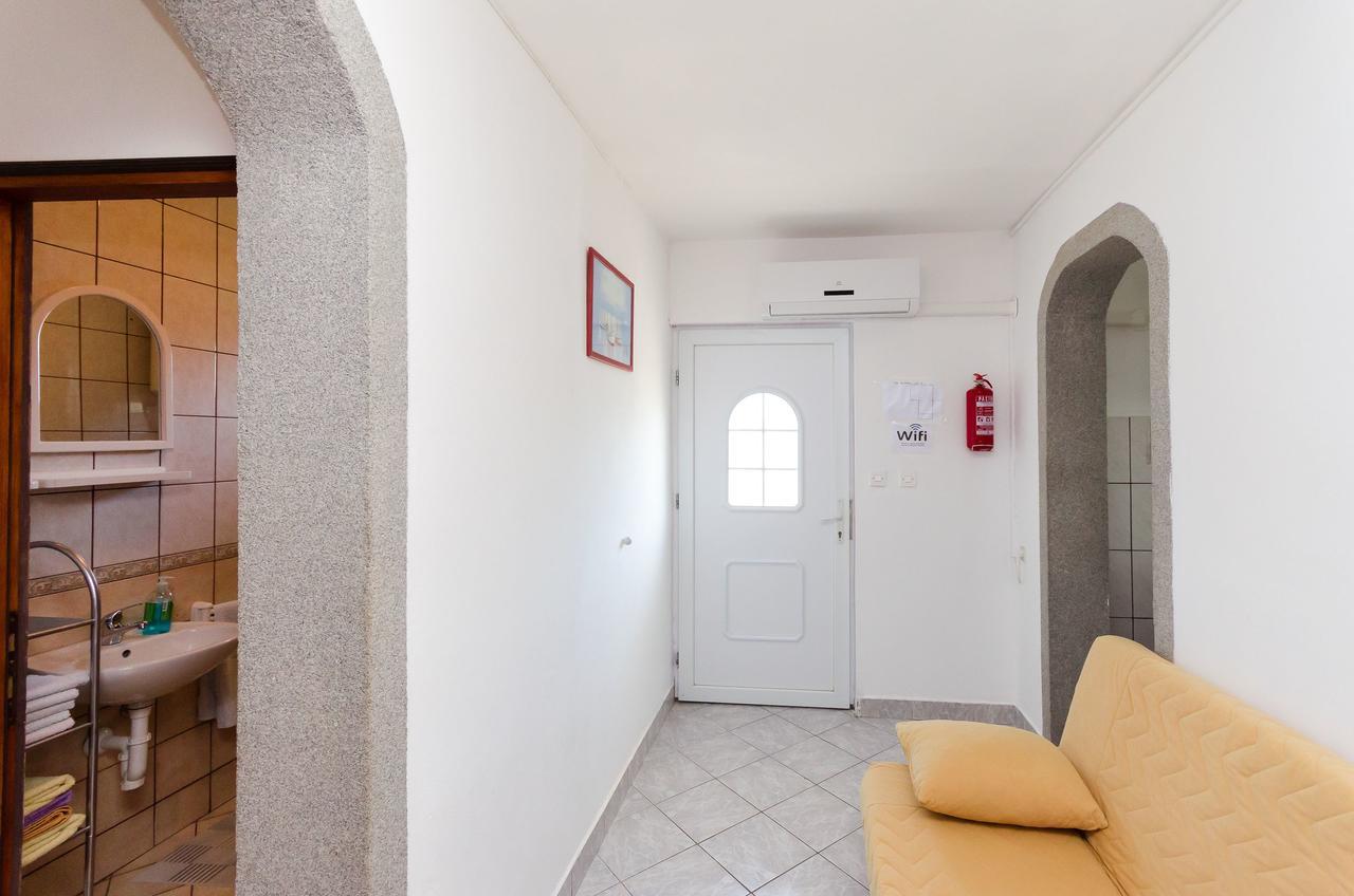 Apartment Albina Lopar